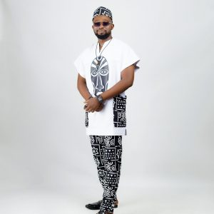 Elegant Mens African Outfit: Traditional Ankara Dashiki. Size M-4XL